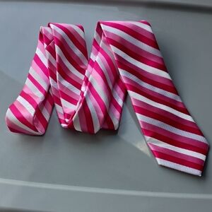 (J28) JF J.Ferrar Pink and White Striped Tie